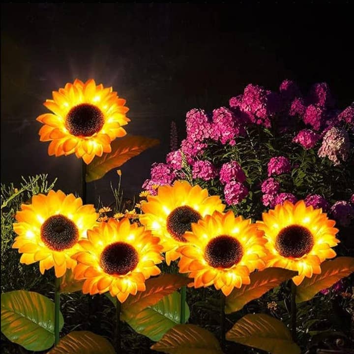 Kiyo Home - Wholesale Garden/Lawn Stake - Solar Sunflowers 3-Piece Set6
