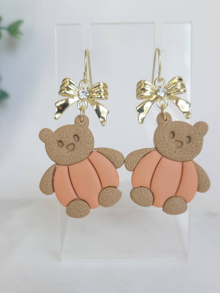 Pendentifs en forme d'ours en forme pour la vente par Marbled Maven