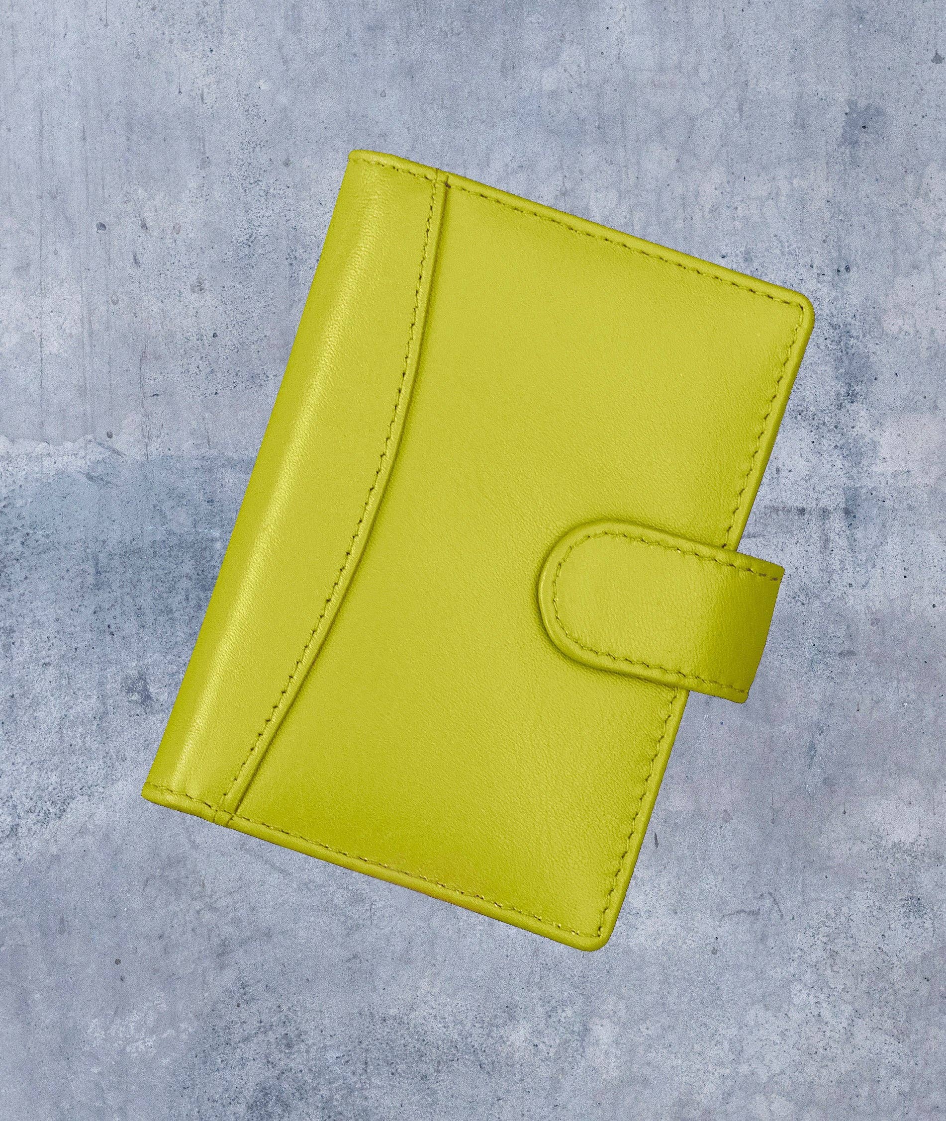 PRIMEHIDE - Wholesale Card Holder - Women's - PRIMEHIDE Soft Leather RFID Travel Card Holder - R60225