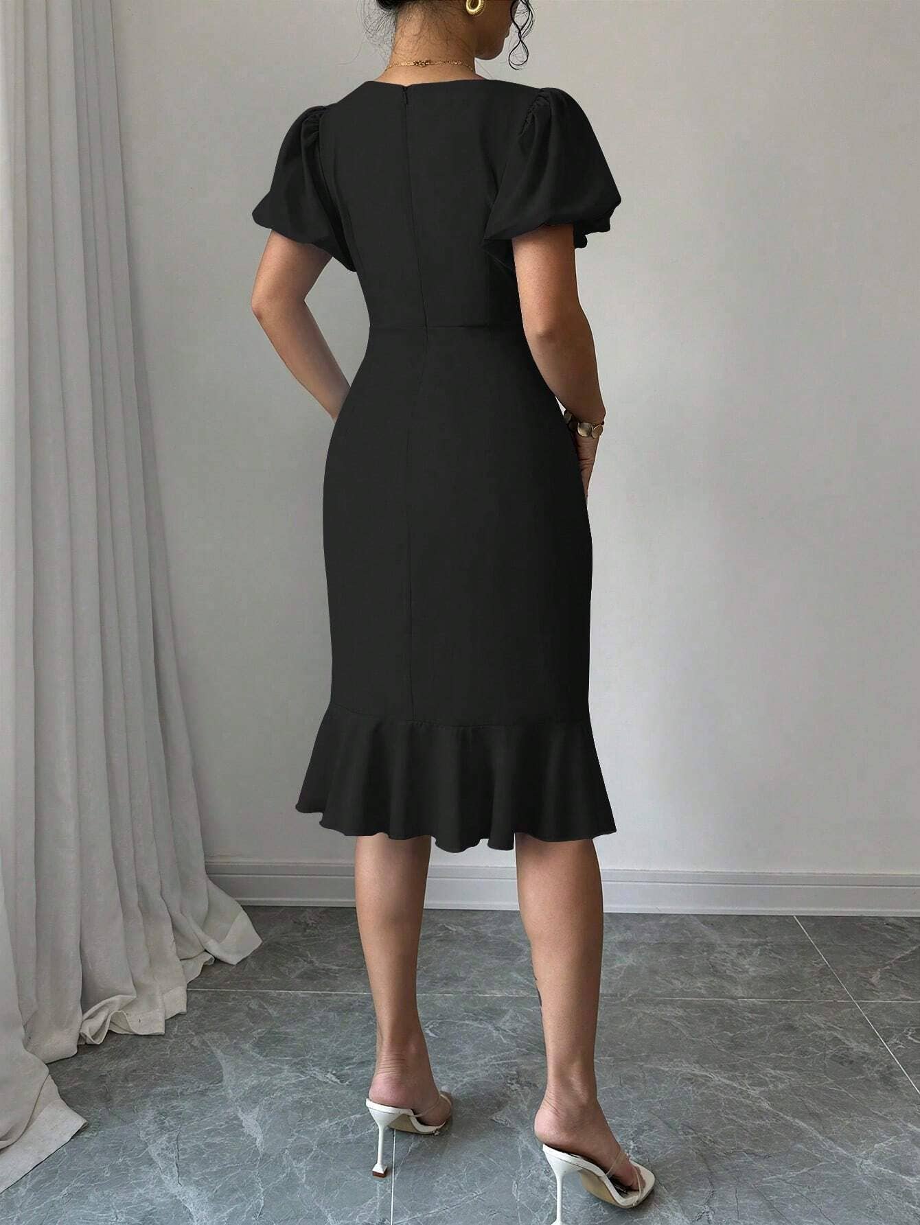 UNISHE - Vendita all'ingrosso Vestito - Donna - Abito a sirena con maniche a lanterna sexy e volant GSS13019