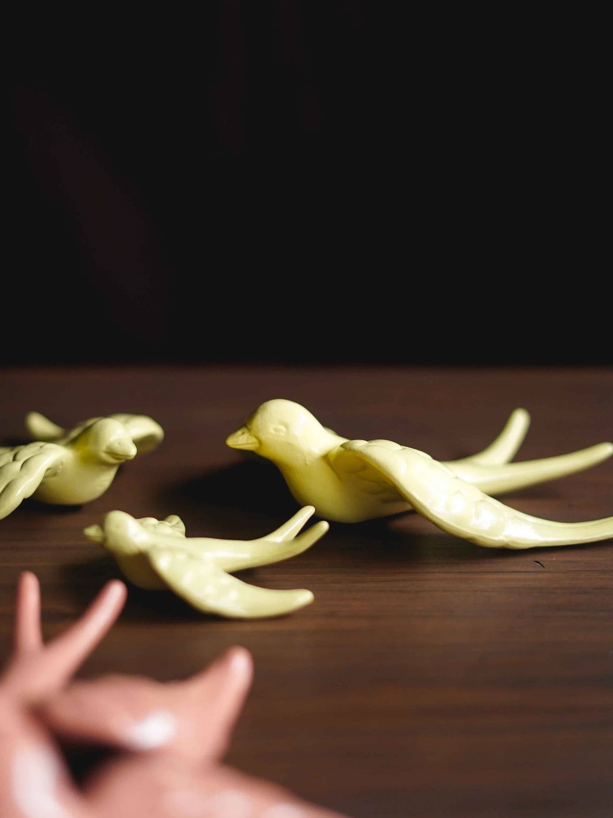 CerAmor Cerâmica - Wholesale Wall Accent - Set of 3 painted swallows3