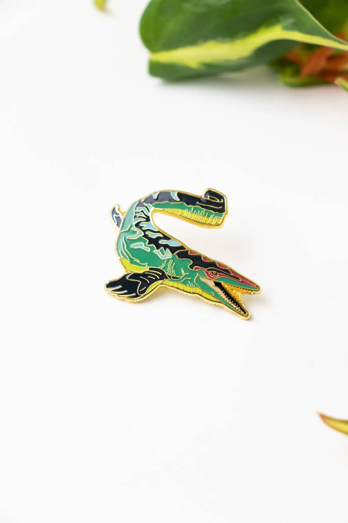Stemcell Science Shop - Wholesale Lapel Pin/Button - Mosasaurus Enamel Pin (Mosasaurus hoffmanni)6
