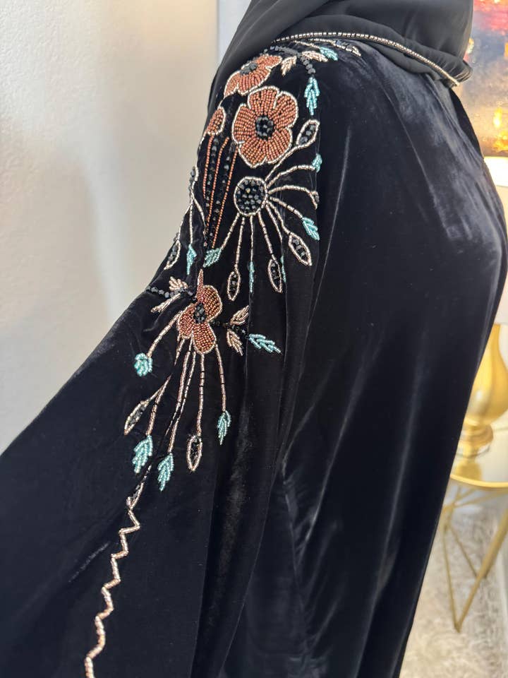 Hind Velvet Abaya Set for wholesale by Bonita Style