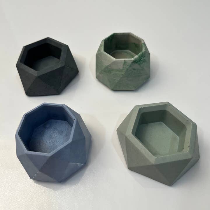 Joyful Lotus - Wholesale Plant Pot - Geometric concrete vessel