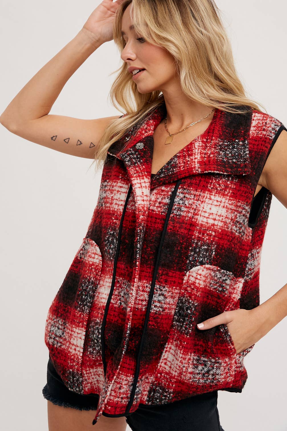 Bluivy – wholesale Outerwear Vest - Women’s – FLANNER PLAID VEST21