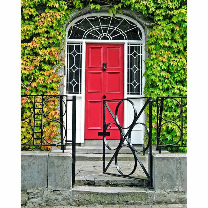 Red Georgian Door for wholesale by MUNDO IMAGES
