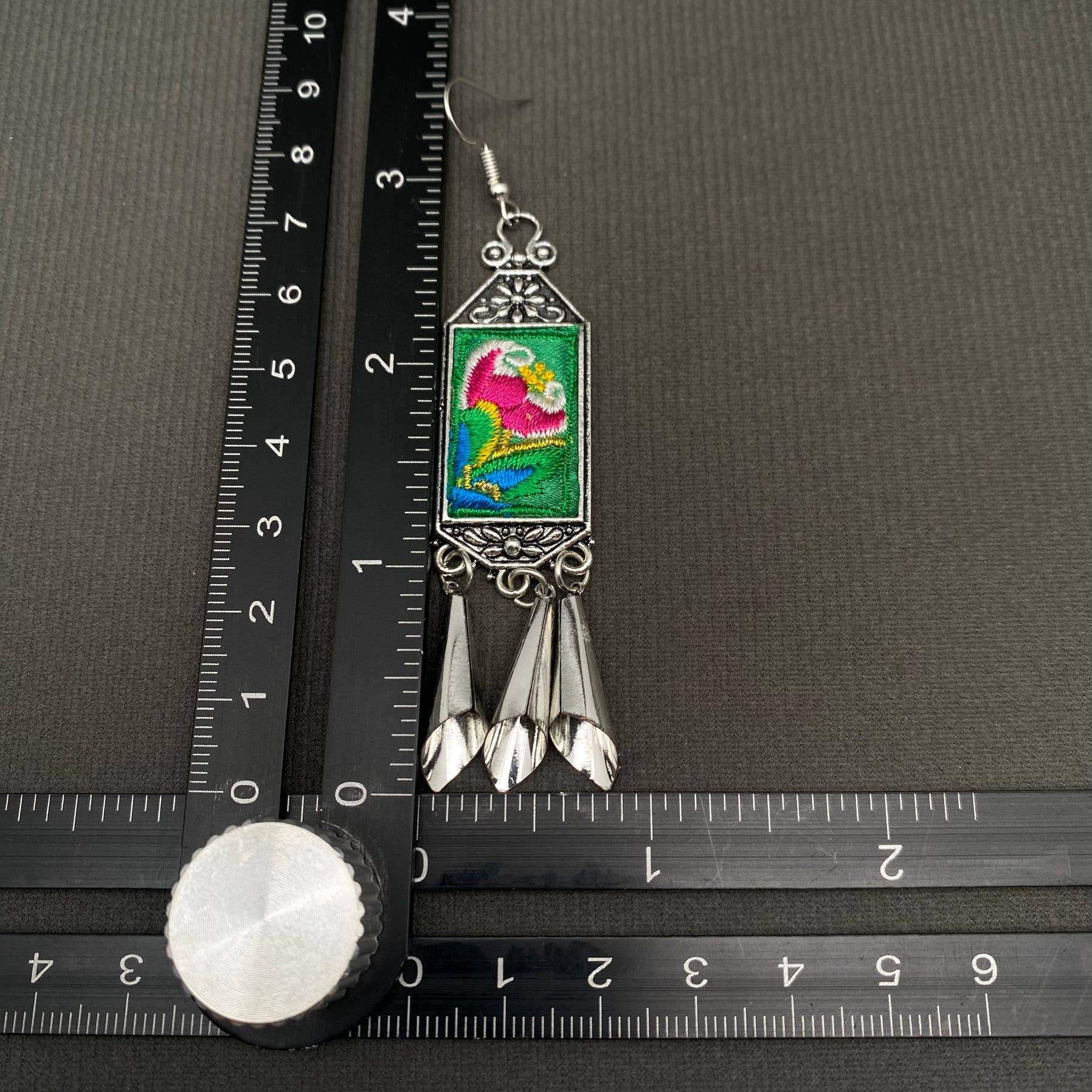 Mio Queena – wholesale Dangle earrings – Multi-style Vintage Woven Flower Pattern Ethnic Style Earrings8