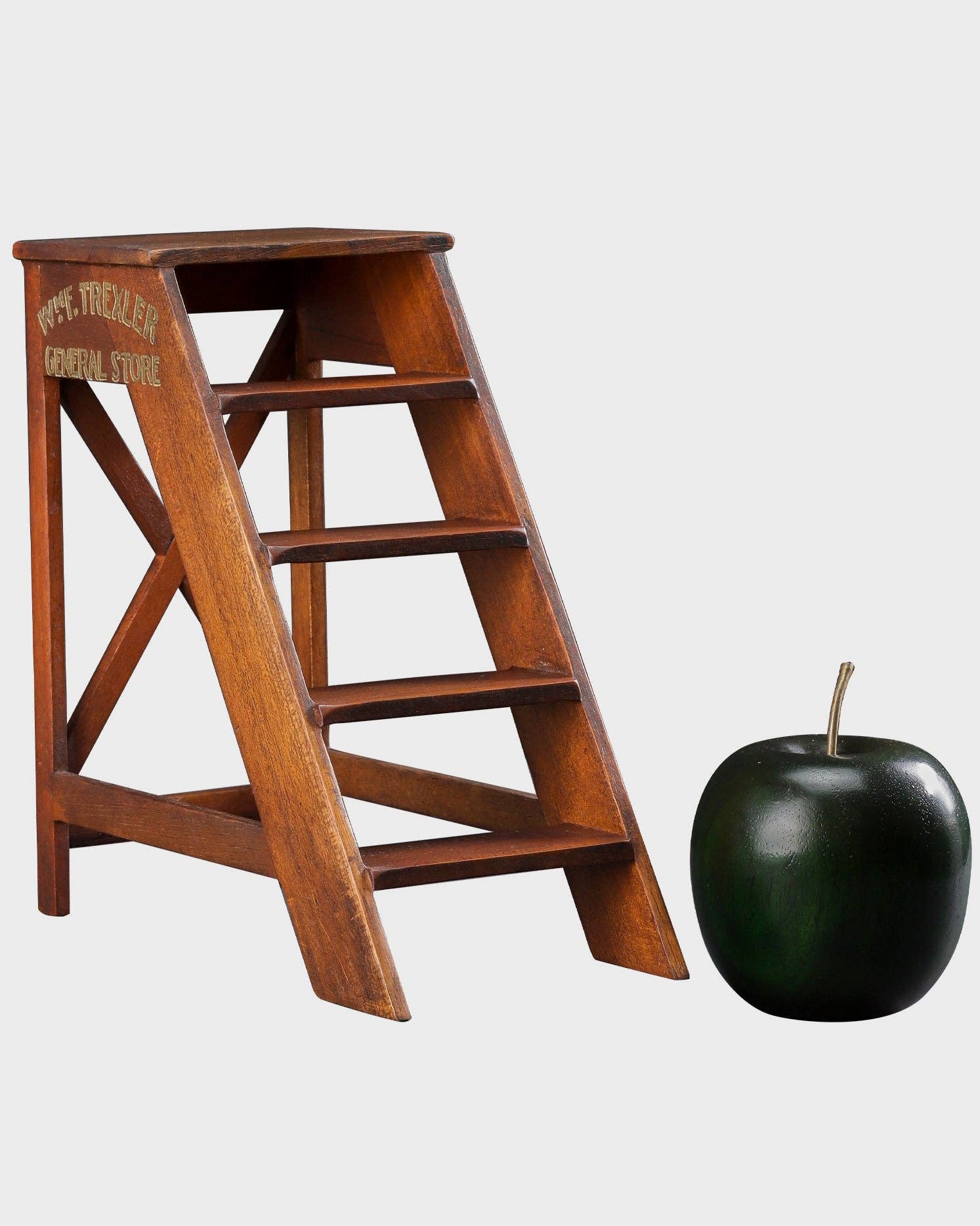 Tour d'Horizon - Wholesale Vrijstaande plank - Algemene winkel ladder4