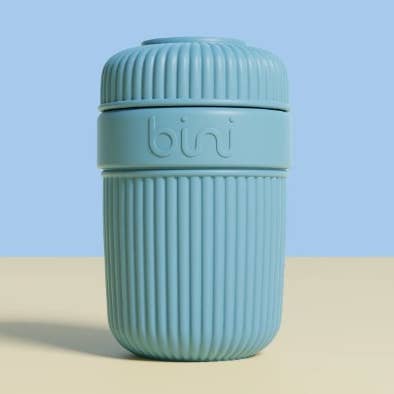 Bini lyseblå kop - genanvendelig i bio-baseret materiale for engroshandel hos Bini