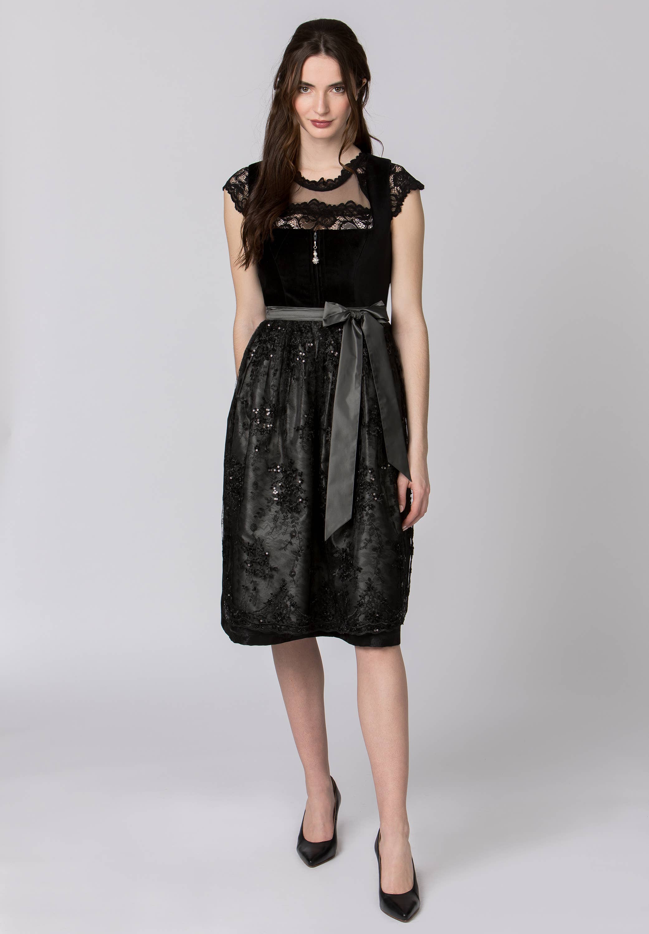 black Dirndl Esta for wholesale on Faire1