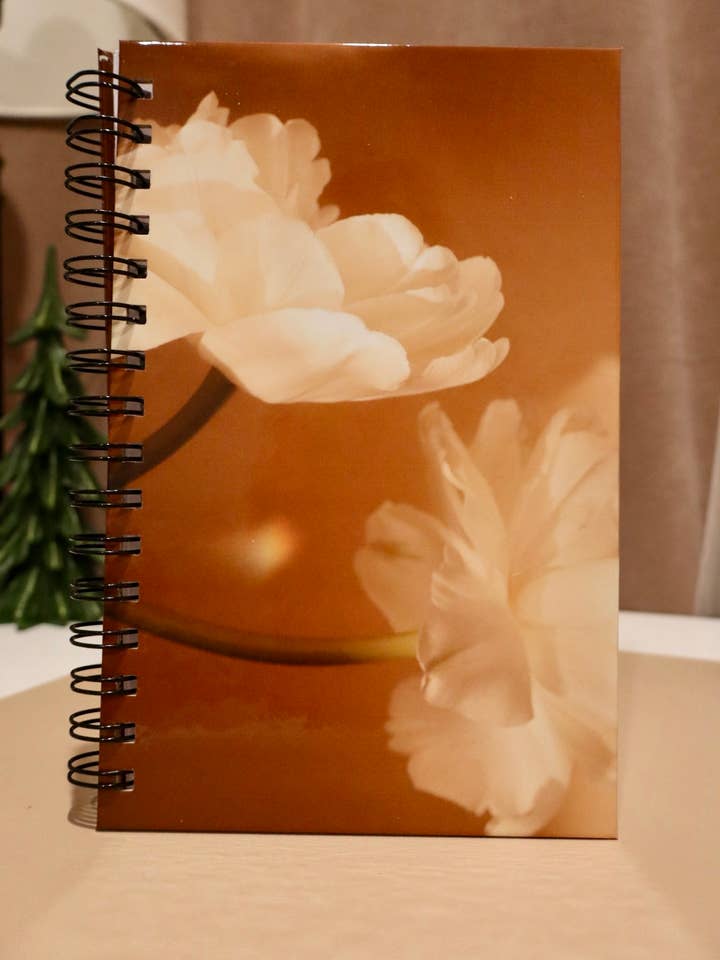 Notizbuch - Träumerische Blumenmuster für den Großhandel von MI Reverie LLC