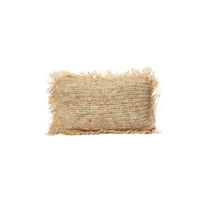 Housse de coussin rectangulaire en raphia naturel - 30 x 50 cm pour la vente par Bazar Bizar Living