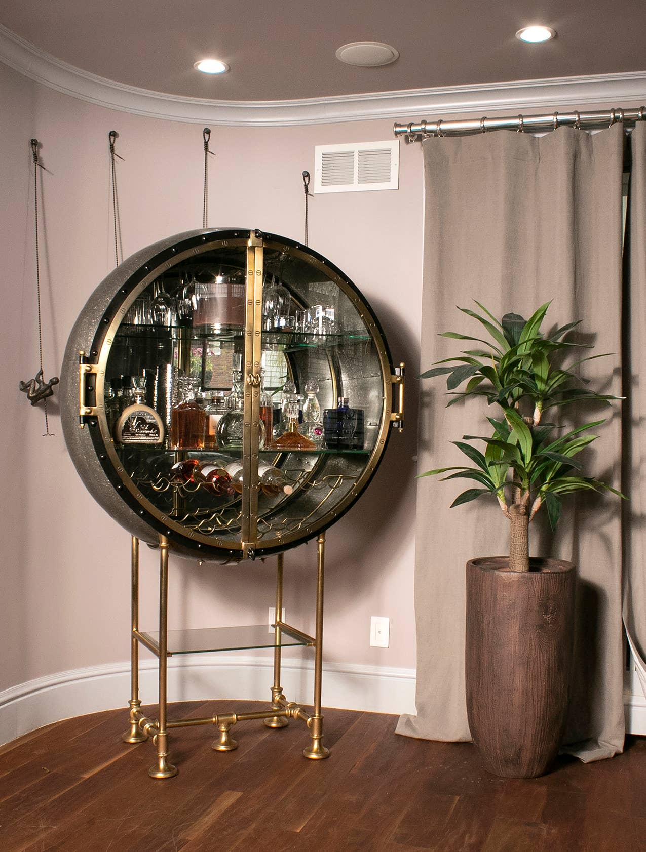 MinxNY - Wholesale Artificial Plant - Artificial Faux Corn Plant 45" High with Plastic Planter1