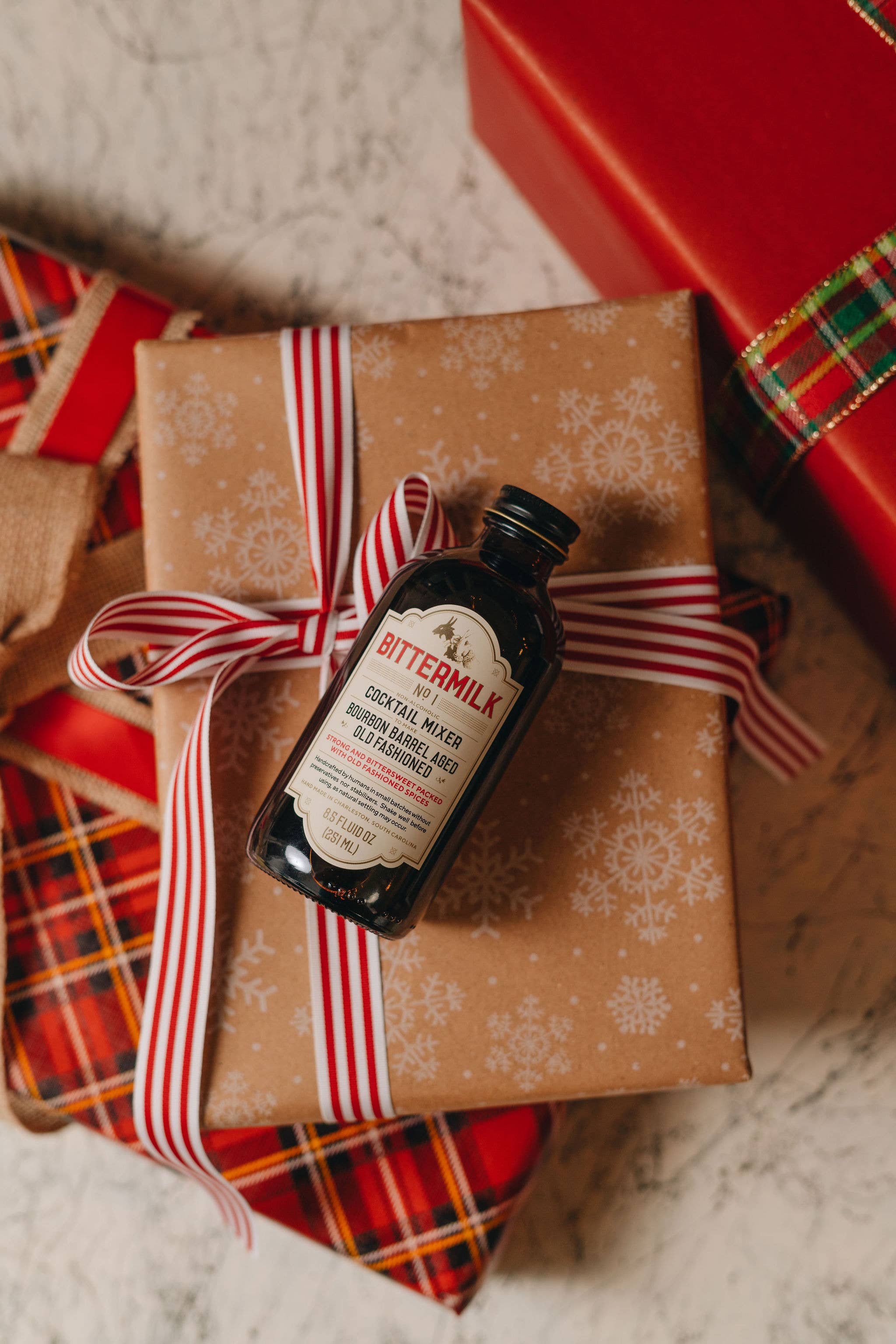 Bittermilk Bottling Co. - Vente Mélange/sirop pour cocktails - Bittermilk No.1 - Fût de bourbon vieilli à l'ancienne7