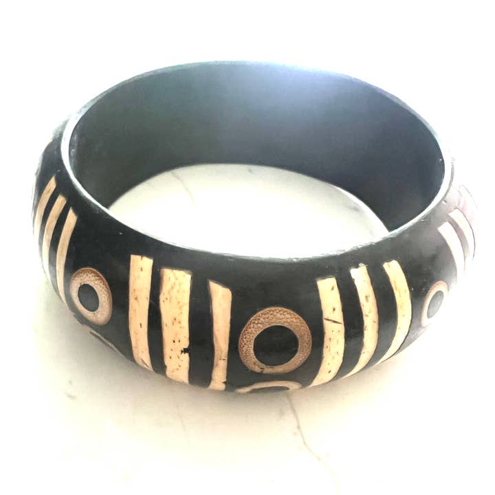 Armband ingelegd bamboe in hars zwart crème voor wholesale door Erik & Mike