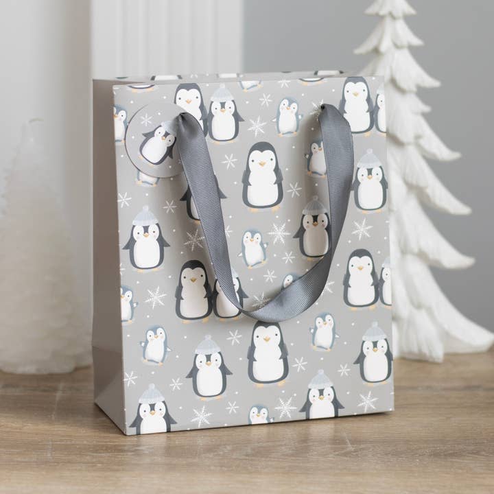 Something Different Wholesale – wholesale Gift bag – 23cm Medium Winter Penguin Gift Bag