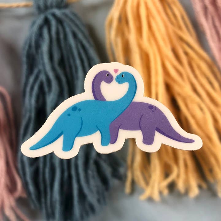 Dinosaurs in Love Vinyl-Aufkleber, spülmaschinenfest für den Großhandel von Earth Curious Art Co