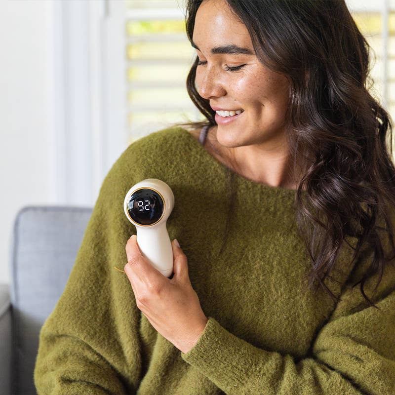 FashionIt - Wholesale Lint Roller - FabFresh Rechargeable Portable Lint Remover + Fabric Shaver