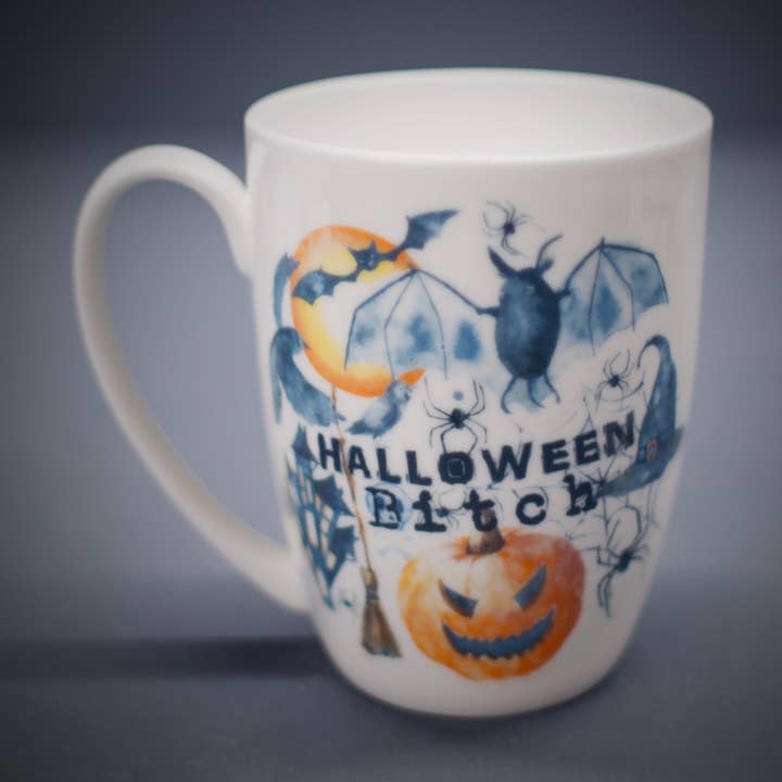 Mug Halloween Bitch - Différentes tailles pour la vente par Charlotte Clark Ltd