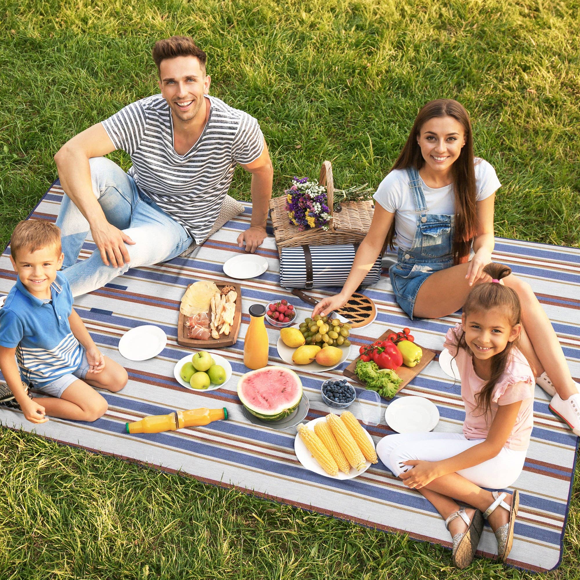 Carstens, Inc. - Wholesale Picnic Blanket - Seashore Stripe Woven Picnic Blanket1