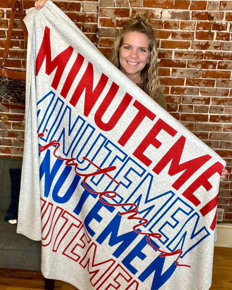 Hustle+Heart - Wholesale Picnic Blanket - Inline Team Custom Sweatshirt Blanket (BLANKET1073)5