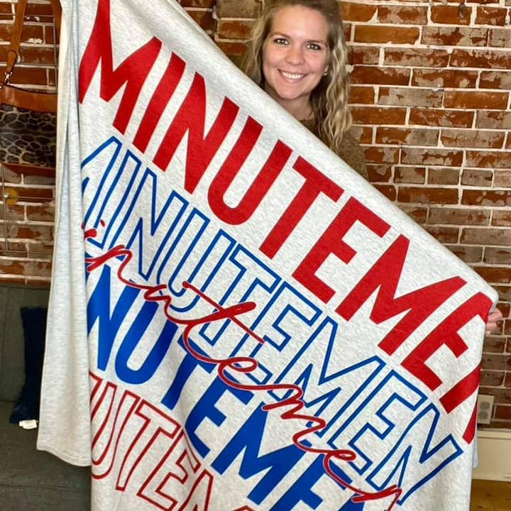 Hustle+Heart - Wholesale Picnic Blanket - Inline Team Custom Sweatshirt Blanket (BLANKET1073)5