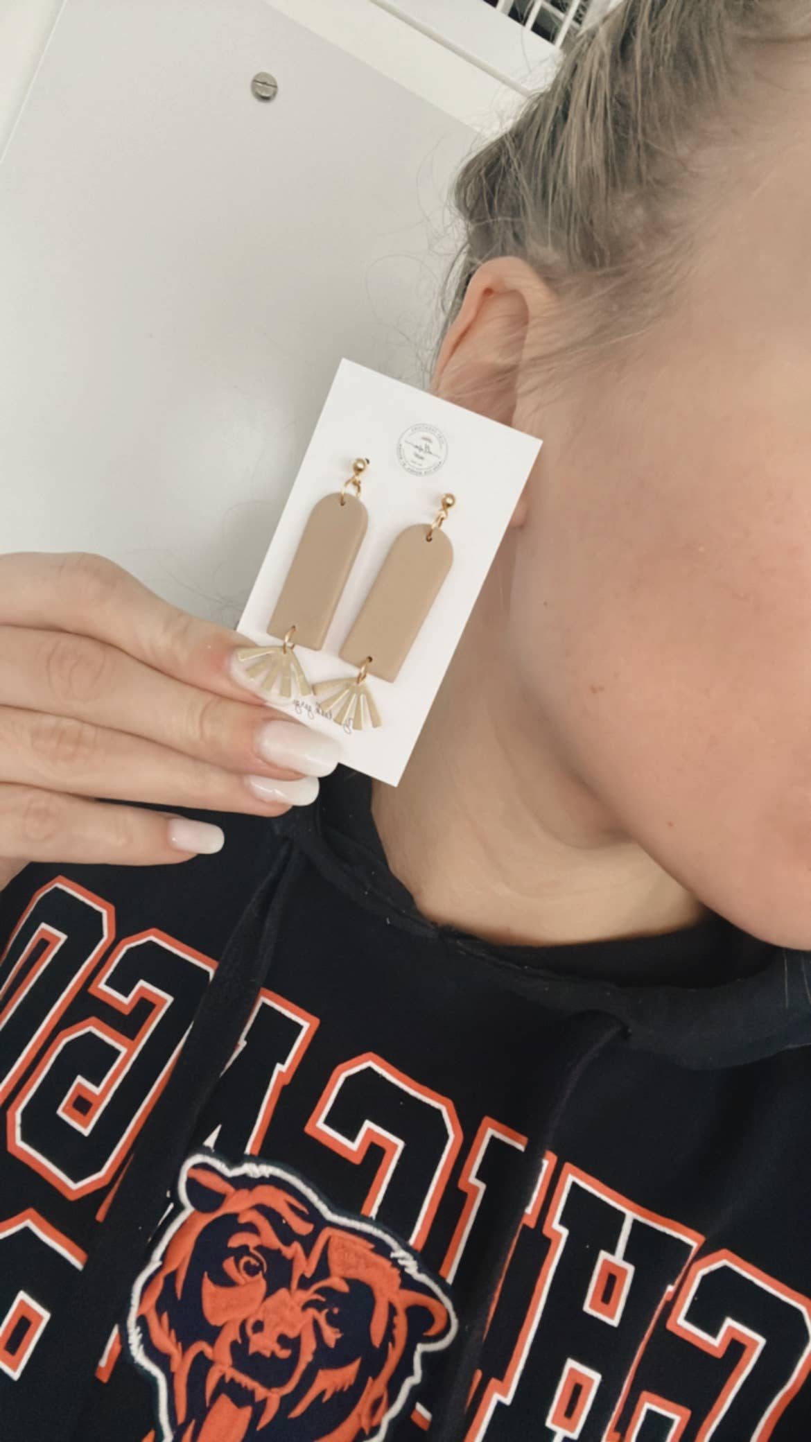 ElleseeWomen - Wholesale Dangle Earrings - Constance Dangles1