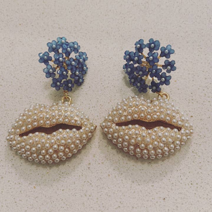 Lèvres bleues et ivoire pour la vente par JAG/ged Edge Jewelry