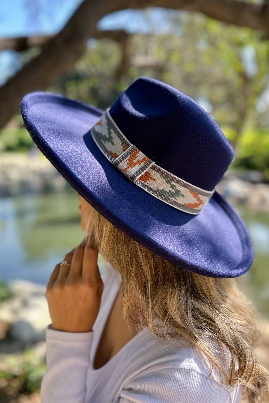 Marina Militare Cappello Fedora con stampa occidentale multicolore azteca blu scuro in vendita all'ingrosso su Faire1