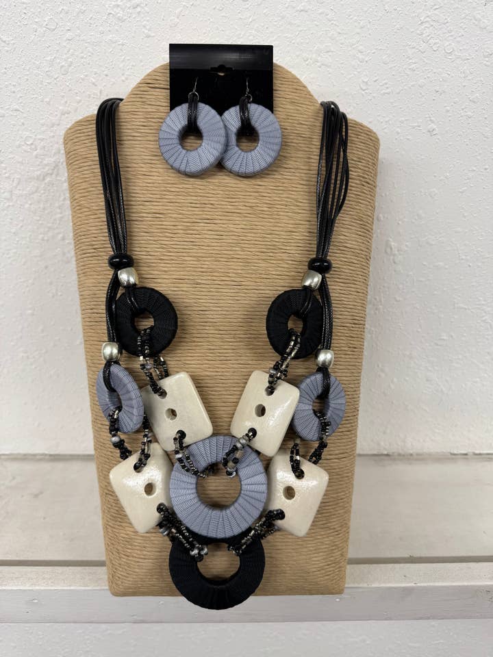 8 STRANDS BLACK WAX CORD WITH BLACK GREY AND WHITE ROUND AND for wholesale by International Duru's