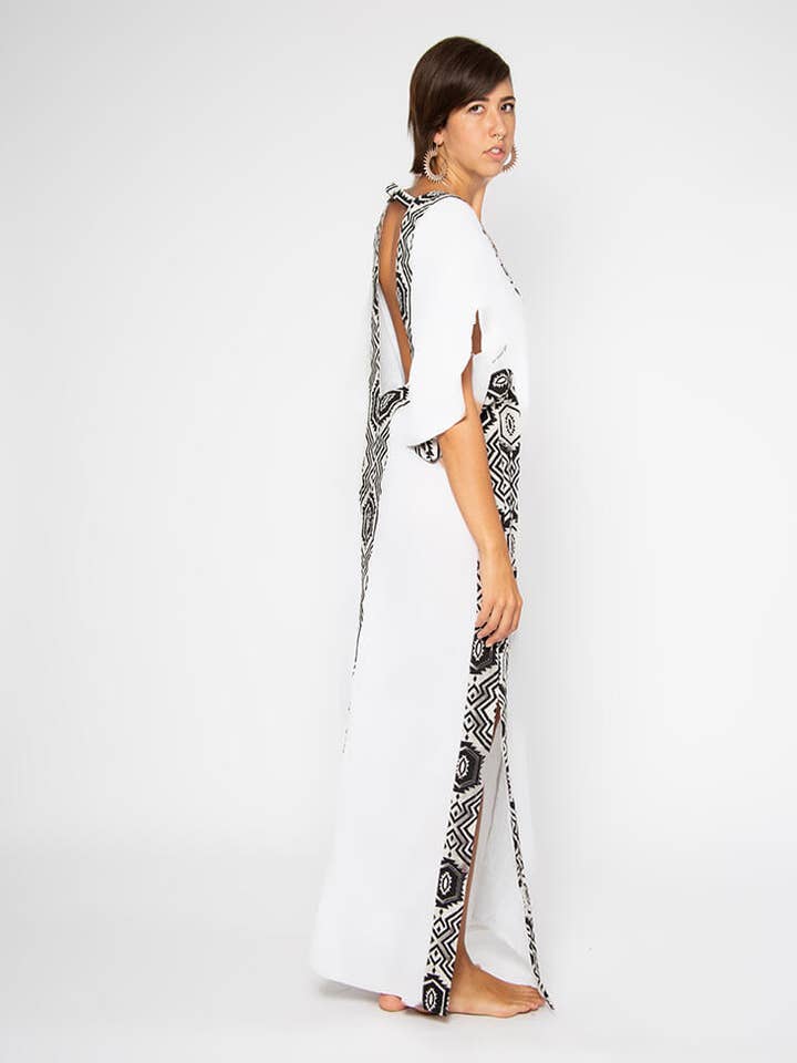 Omni Collection – wholesale Kaftan - Dam – Kaftanklänning med afrikanskt mönster och öppen rygg11