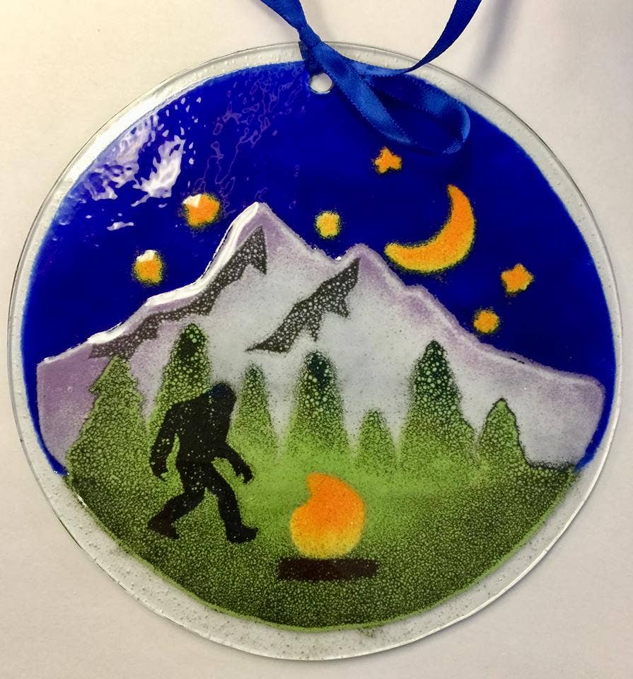 Folio Art Glass - Wholesale Suncatcher - Big Foot Moon Light Suncatcher/Ornament0