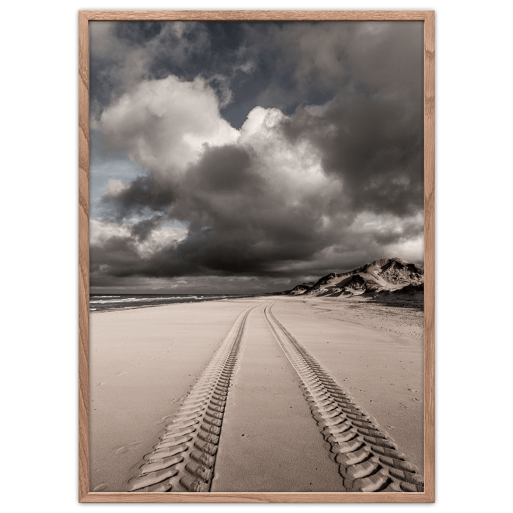Foto Factory - Wholesale Art Print - Tracks on the beach0