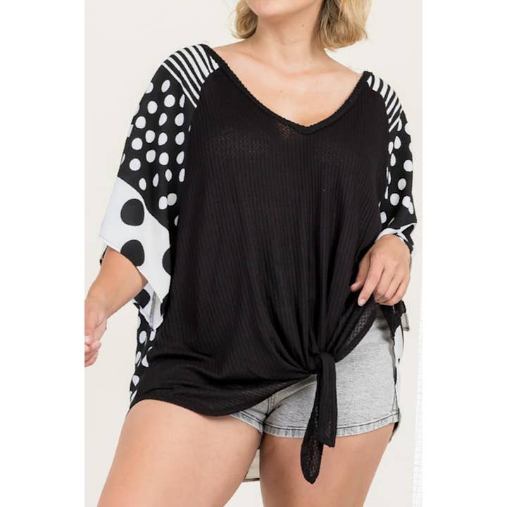 TOP MIT RAGLANÄRMELN UND TUPFEN IN ÜBERGRÖSSE für den Großhandel von Curve Market