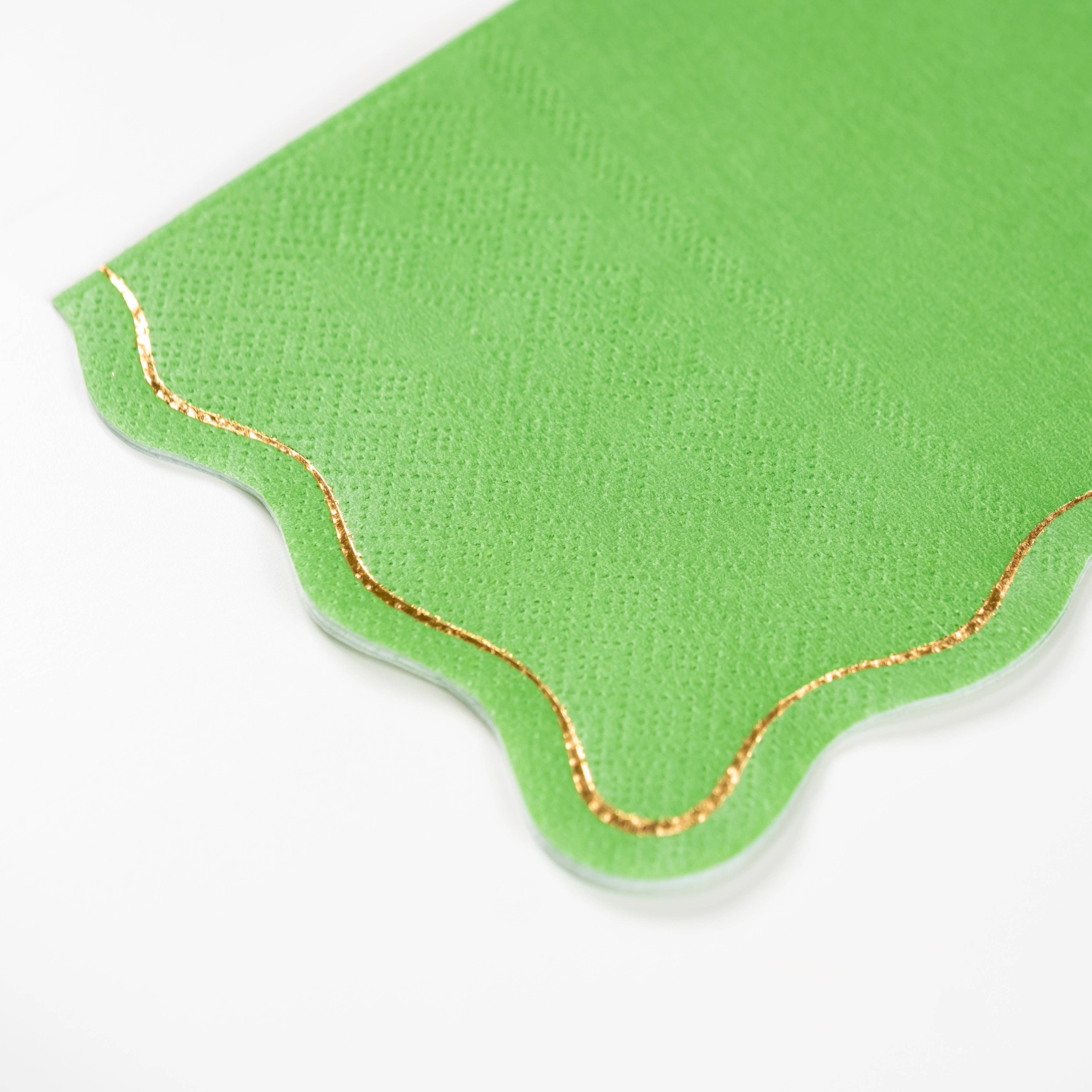 Gatherings by Curated Paperie - Wholesale Disposable Napkin - HOL25-GT4- Holiday Cheerful Guest Towels13