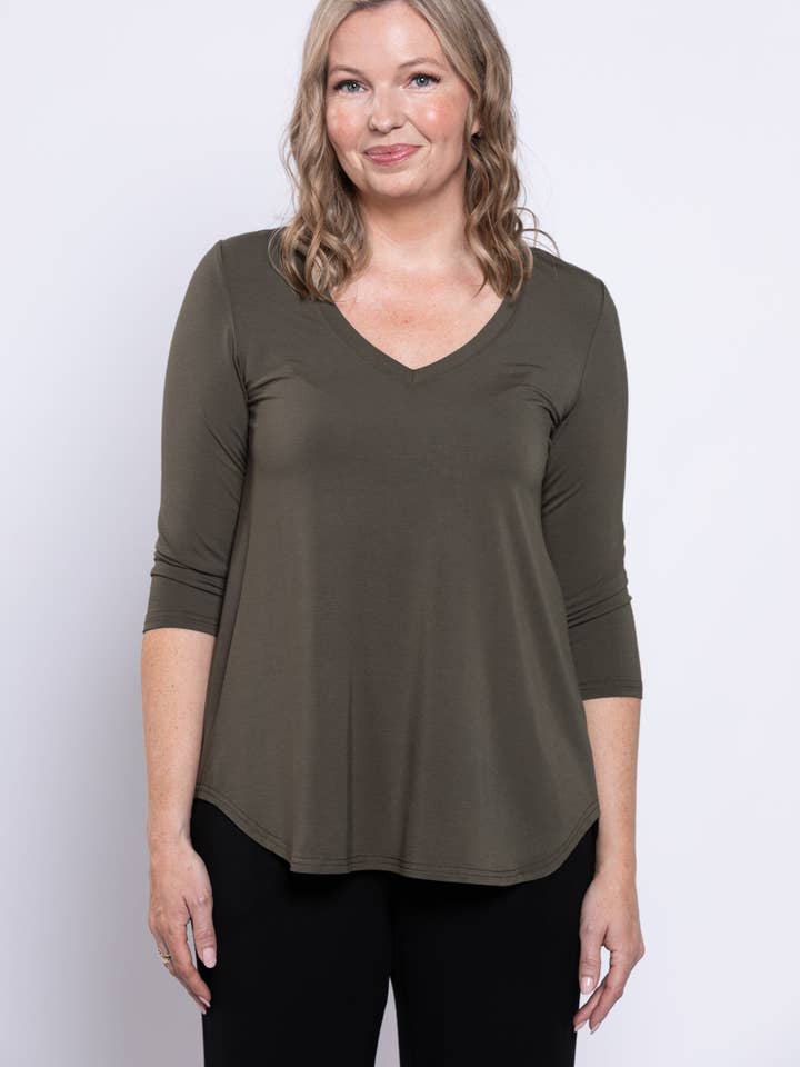 Top Jackie 3/4, Caqui, Bambu por atacado de Blue Sky Clothing Co LLC