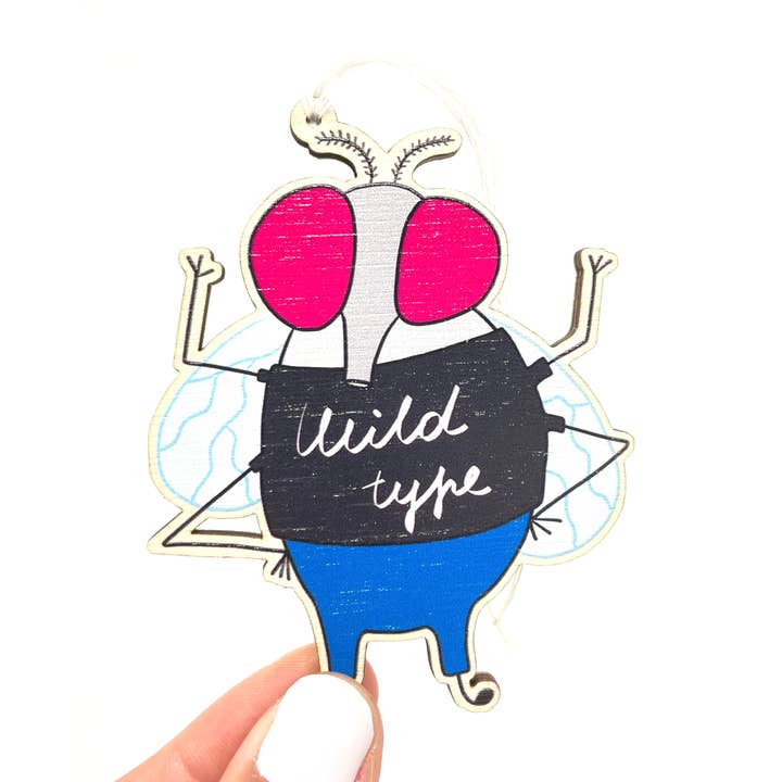 Niedliche Fruchtfliege aus Holz für den Großhandel von Fogoosherie