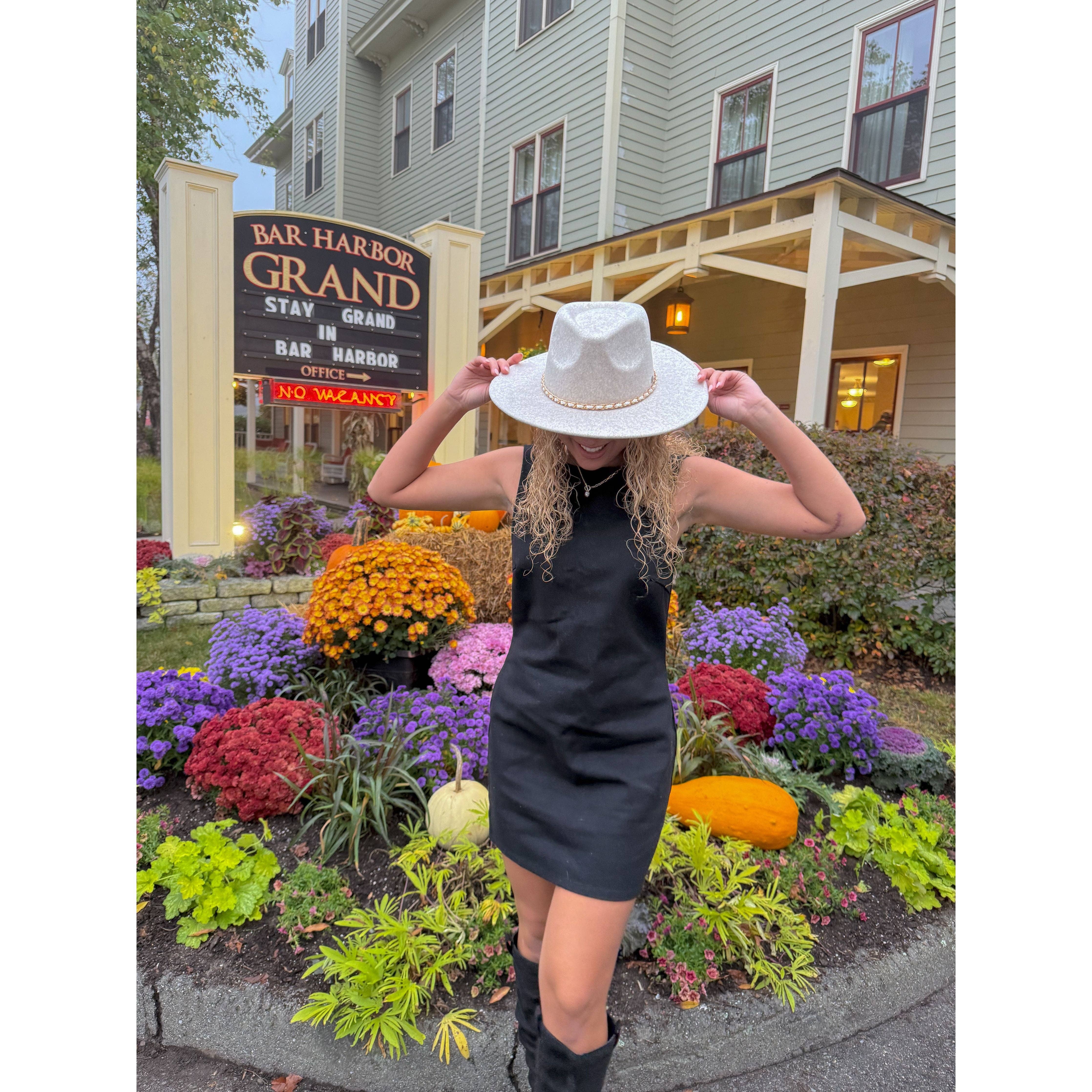 C.C Beanie - Wholesale Fedora - Women's - Chain Trim Band C.C Vegan Fabric Hat VFE00035