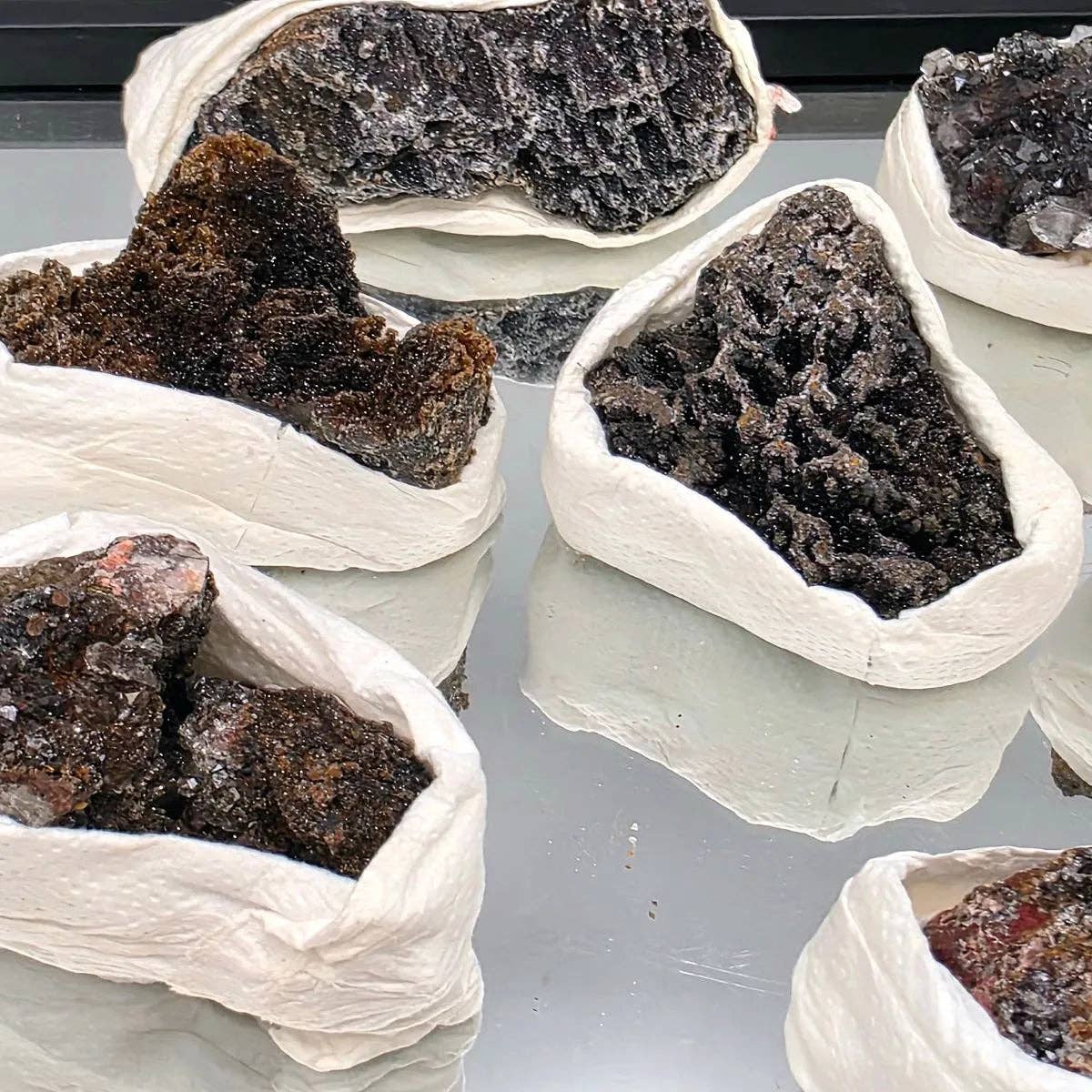 Distinction Crystals - Vente Pierre et cristal de spiritualité - Cristal de druse de quartz hématite à inclusion 50-100g2