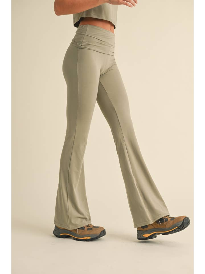 KIMBERLY C – wholesale Pants – Women's – Soft Knit Foldover Flare Pants80