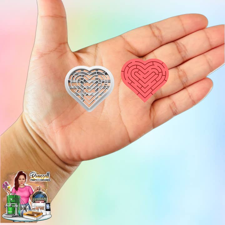 Hartvormige Bloem Een Valentijnsdag Polymere kleisnijder voor wholesale door Roussell Prints and Demand LLC