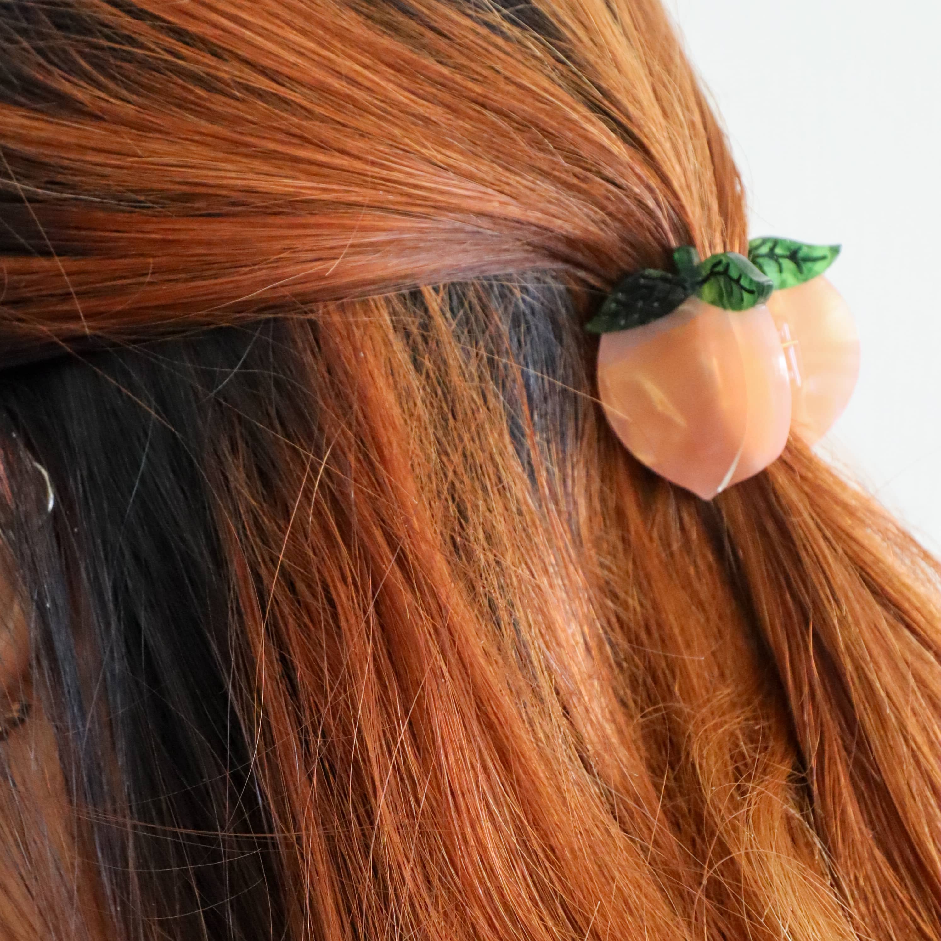 Jenny Lemons - Wholesale Hair Clip - Women's - Mini Peach Hair Claw Clip1