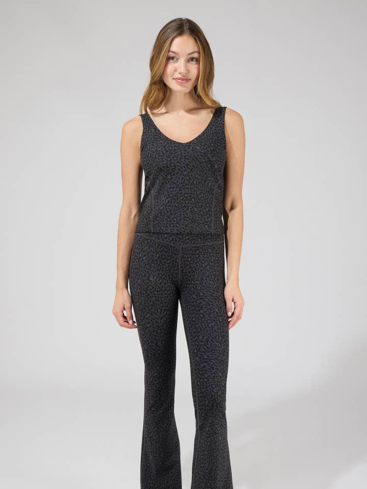 Top Butter Tech con almohadillas y cruce delantero - Pack de 2 piezas para venta al por mayor de 90 Degree by Reflex & Yogalicious