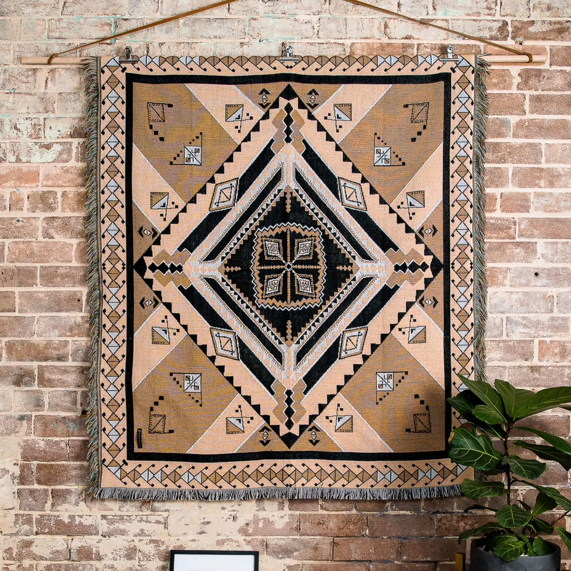 HENDEER - Wholesale Picnic Blanket - 'Nowhere Man' Woven Picnic Rug/Throw0