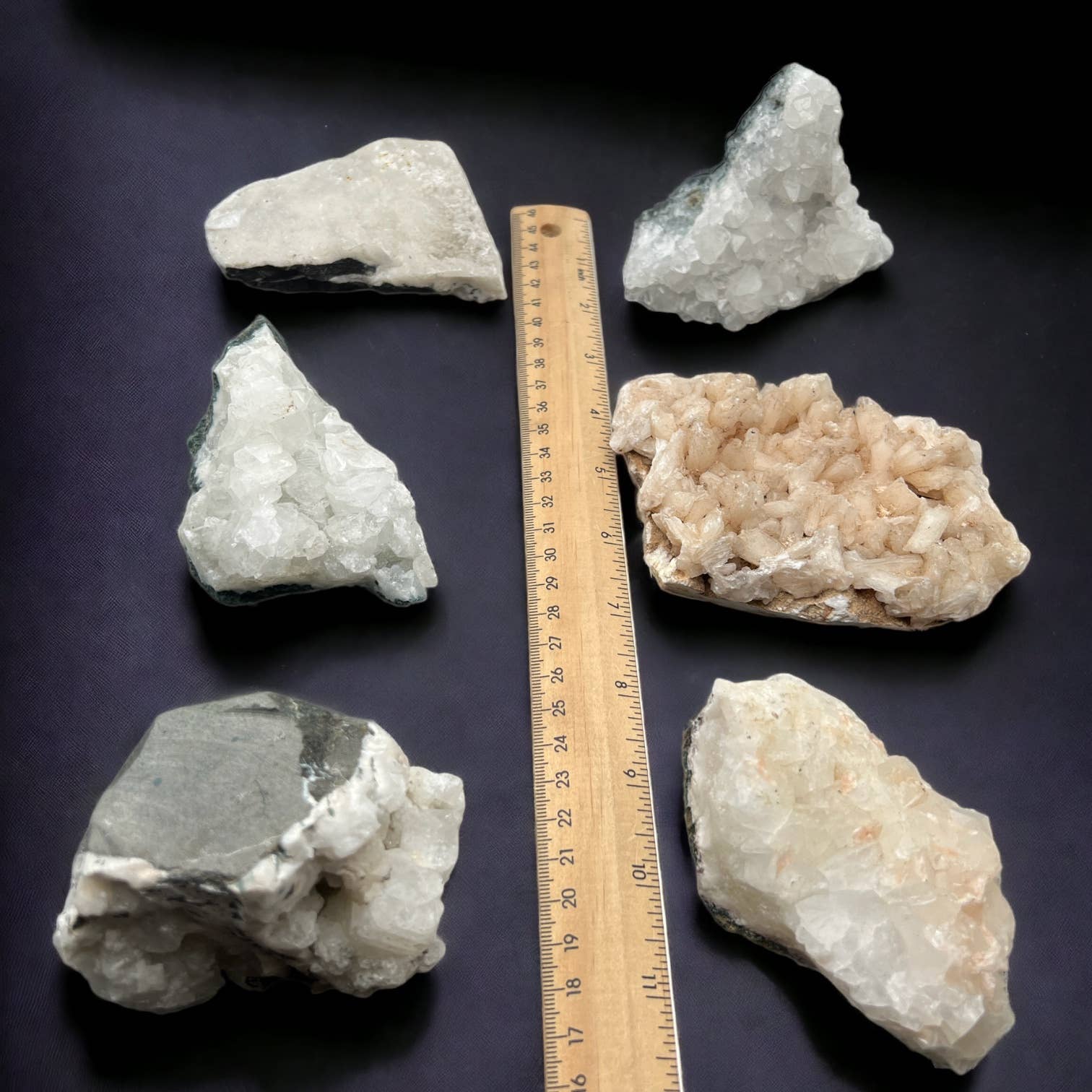 Raj Minerals Inc – wholesale Spiritual stone/crystal – Assorted Crystals Zeolite Flat Large - 6 pcs2