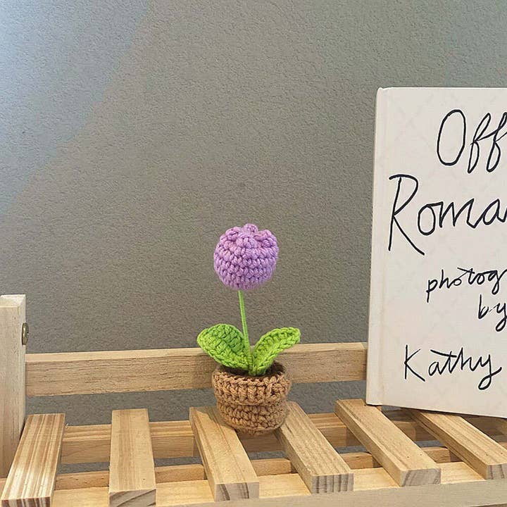 TOMOPOD LLC – wholesale Artificial flowers – Crochet Tulips in the Pot, Knitted Mini Flower Pot Plant1