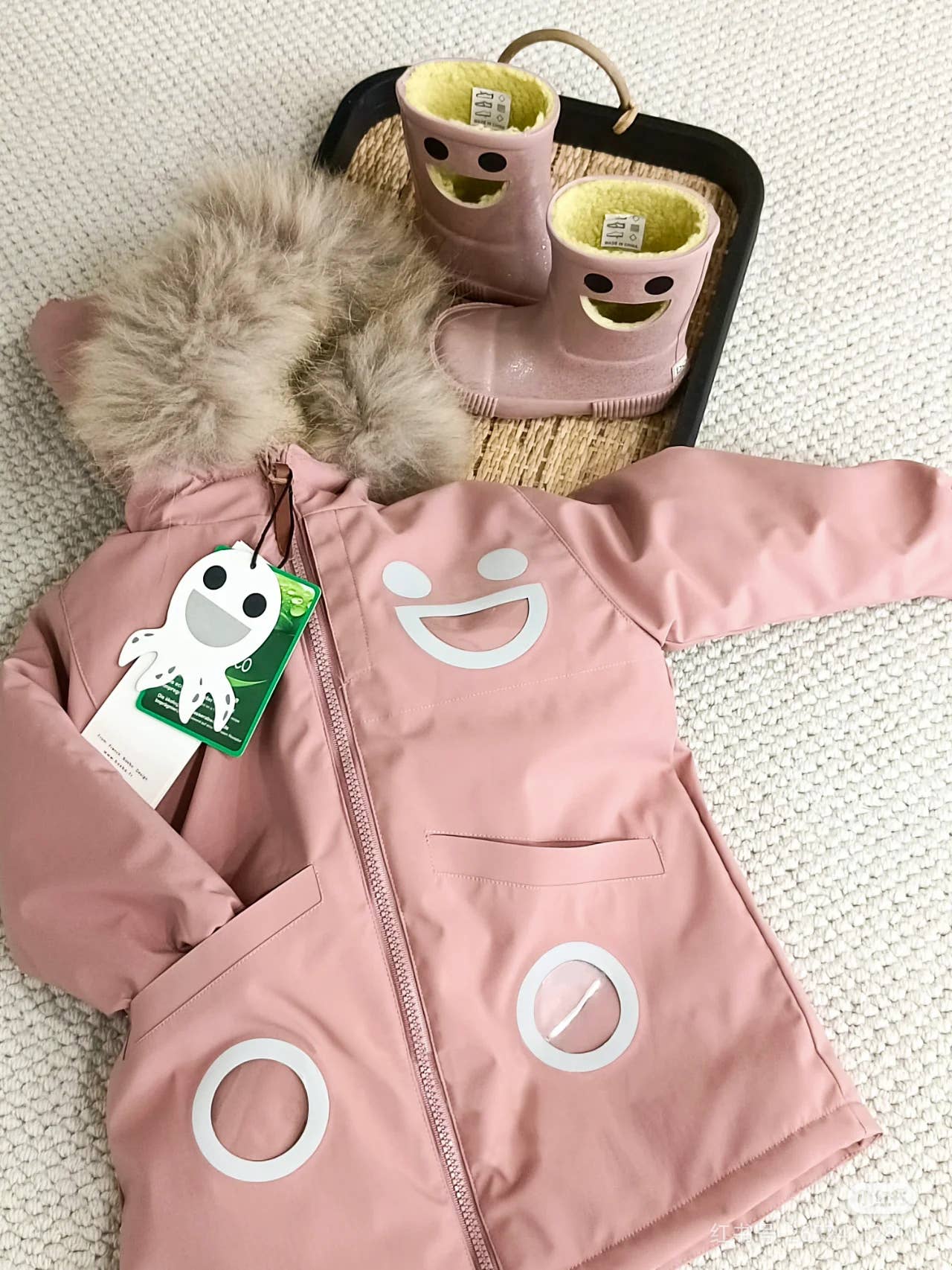 BOXBO - Wholesale Outerwear Vest - Kids - Warm Waterproof & Snowproof Kids' Winter Coat (Pink)10