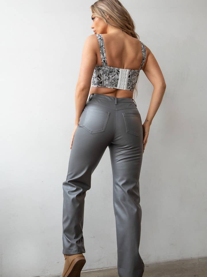 TICTOC - Wholesale Pants - Women's - FAUX Vegan Pu Leather Straight Leg Pants
PH27766-CINNABUM