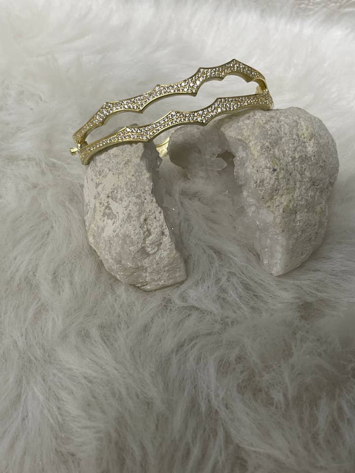 Guldpläterad armband med simulerade diamanter för wholesale av Bella Divina LA