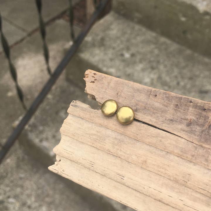 Poor Sparrow – Engroshandel Ørestikkere – Enkle messing Dots Post Stud øreringe5